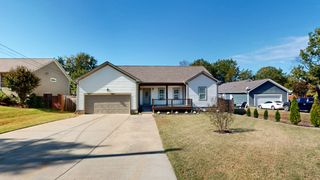 104 Pope Dr, La Vergne, TN 37086