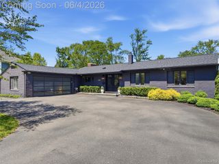2950 Middlebury Lane, Bloomfield Hills, MI 48301