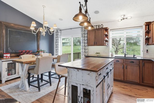 19106 K Street, Omaha, NE 68135