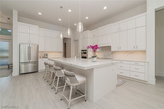 8900 Nevis WAY, Naples, FL 34112