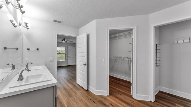 157 HERITAGE PARK LANE, Mulberry, FL 33860