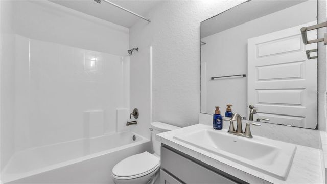 157 HERITAGE PARK LANE, Mulberry, FL 33860