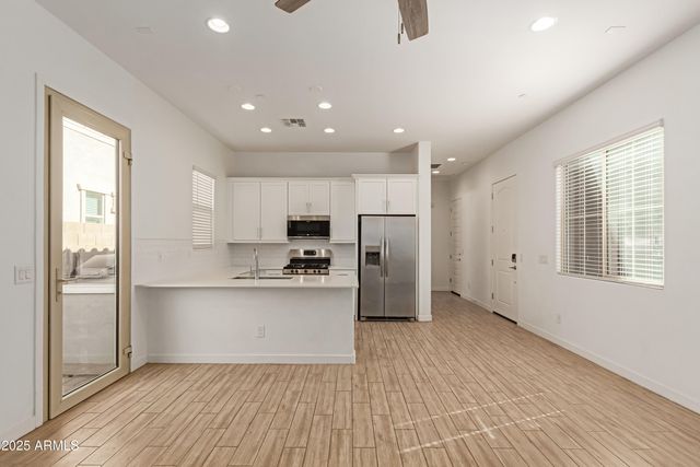 5723 S COYOTE Canyon, Mesa, AZ 85212