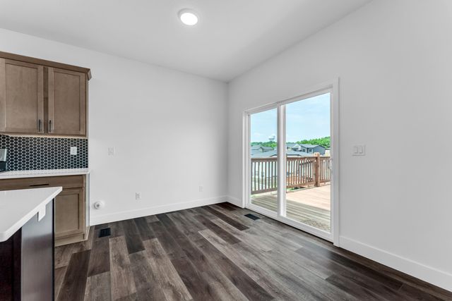 2617 W Goldfinch Drive, Ozark, MO 65721