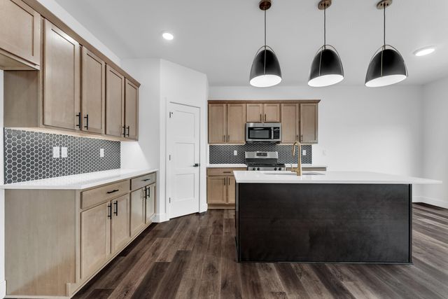2617 W Goldfinch Drive, Ozark, MO 65721