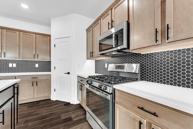 2617 W Goldfinch Drive, Ozark, MO 65721