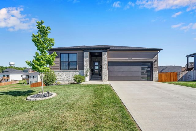 2617 W Goldfinch Drive, Ozark, MO 65721