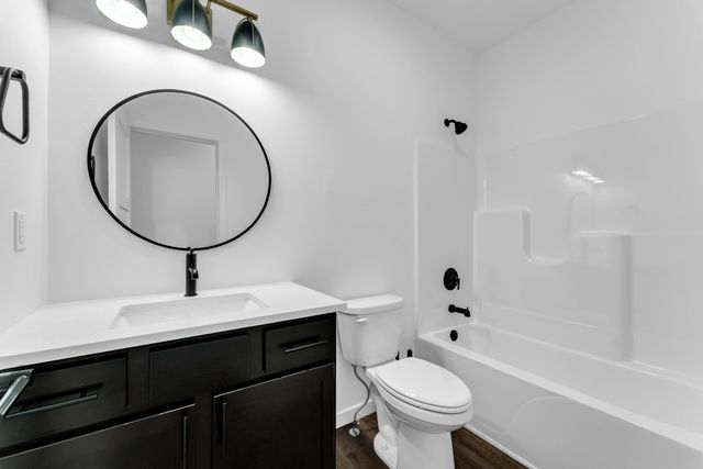 2617 W Goldfinch Drive, Ozark, MO 65721
