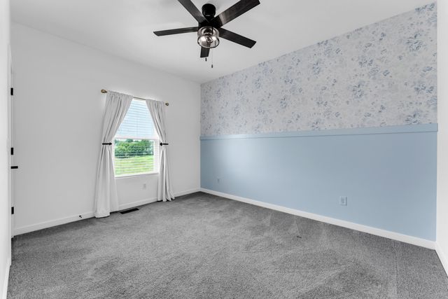 2617 W Goldfinch Drive, Ozark, MO 65721