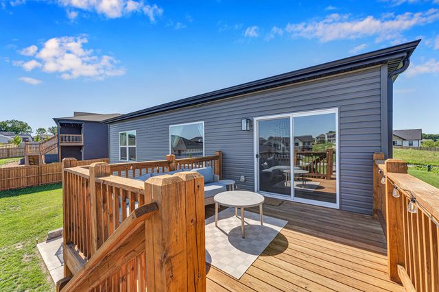2617 W Goldfinch Drive, Ozark, MO 65721