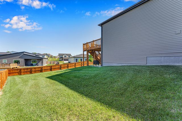 2617 W Goldfinch Drive, Ozark, MO 65721