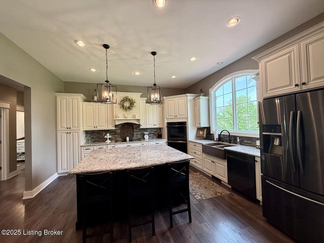 3637 Mt Washington Rd, Taylorsville, KY 40071