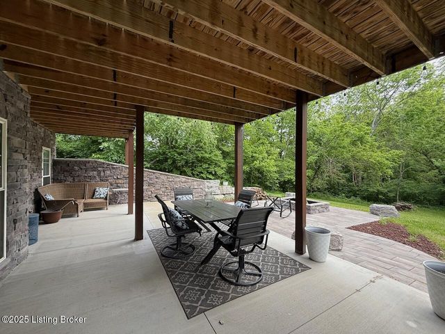 3637 Mt Washington Rd, Taylorsville, KY 40071