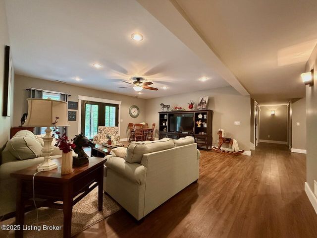 3637 Mt Washington Rd, Taylorsville, KY 40071