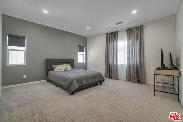 22755 Walnut Park Lane 5, Newhall, CA 91321