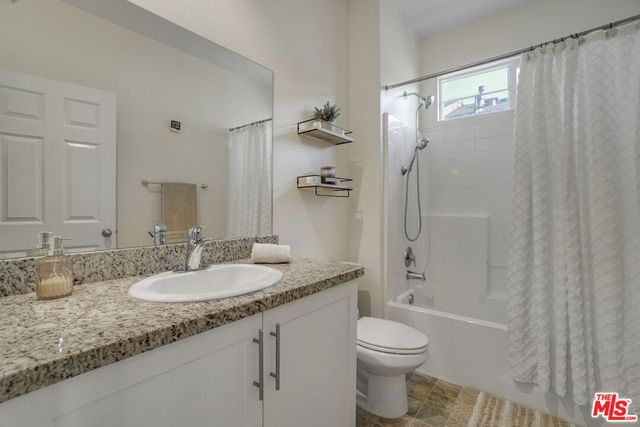 22755 Walnut Park Lane 5, Newhall, CA 91321