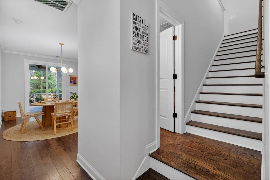 Image 15 of property listing at 2111 Oyster Reef Lane, Mount Pleasant, SC 29466