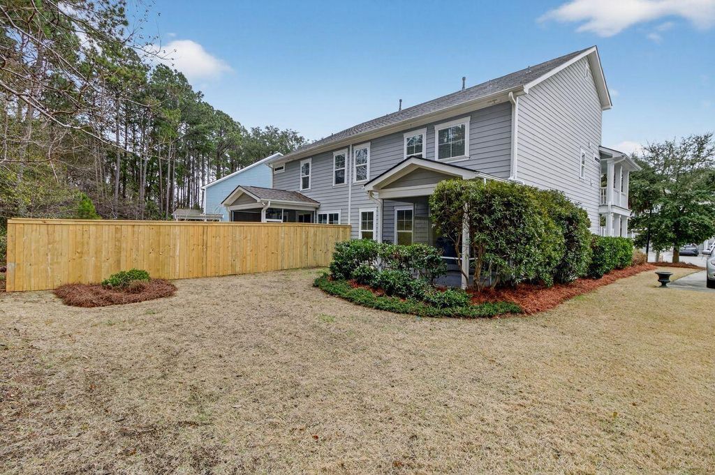 Image 35 of property listing at 2111 Oyster Reef Lane, Mount Pleasant, SC 29466