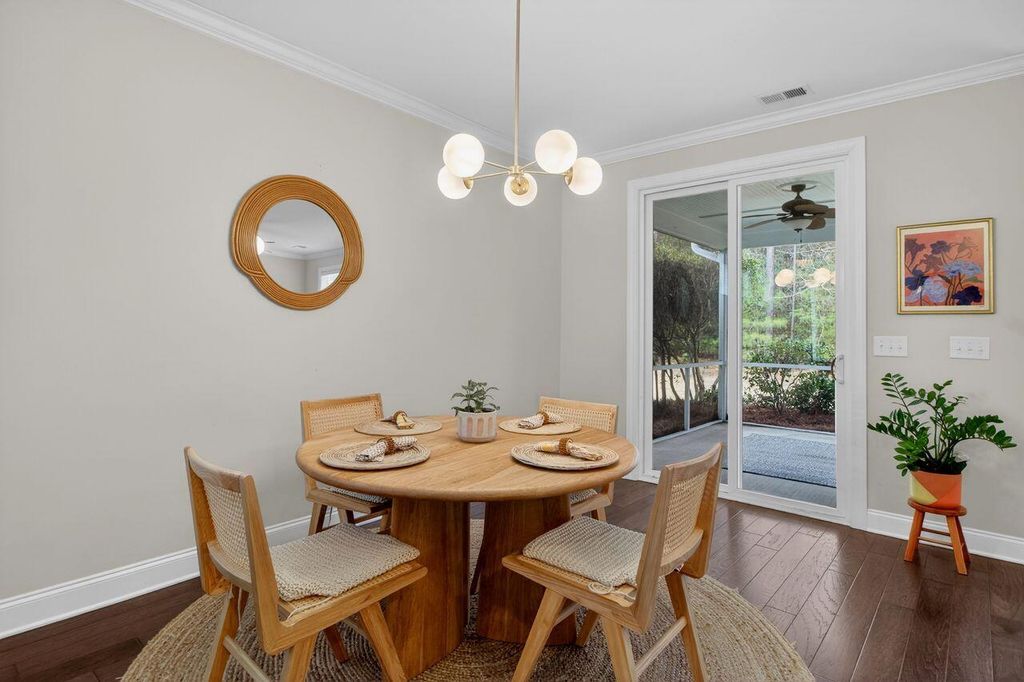 Image 6 of property listing at 2111 Oyster Reef Lane, Mount Pleasant, SC 29466