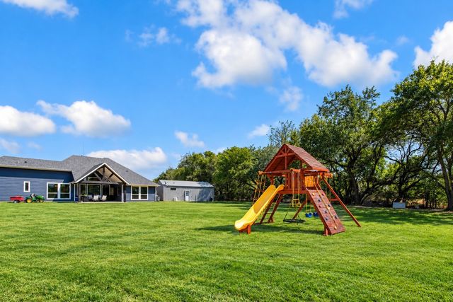475 Massey Road, Gunter, TX 75058