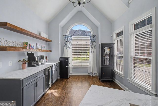401 The Falls Of Cherokee Drive, Canton, GA 30114
