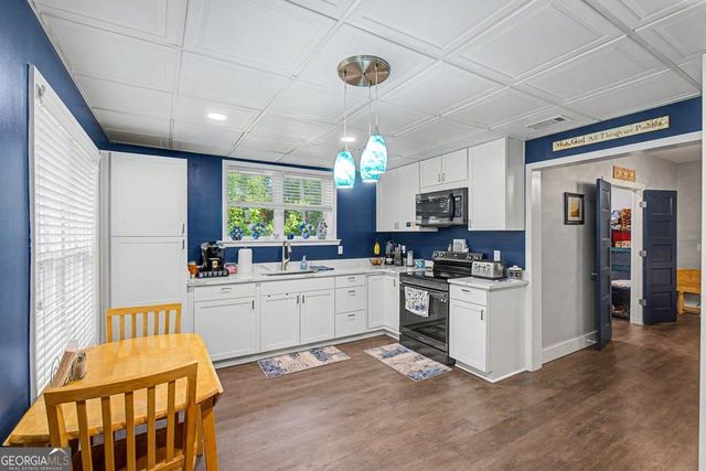 401 The Falls Of Cherokee Drive, Canton, GA 30114
