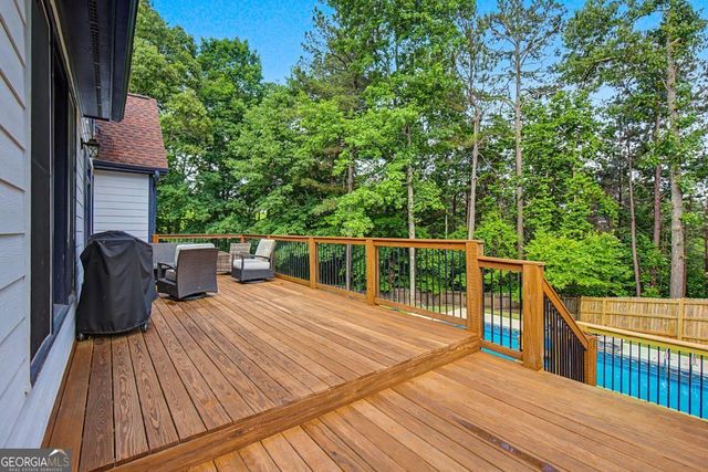 401 The Falls Of Cherokee Drive, Canton, GA 30114