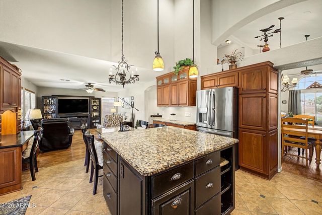 878 W Windhaven Avenue, Gilbert, AZ 85233