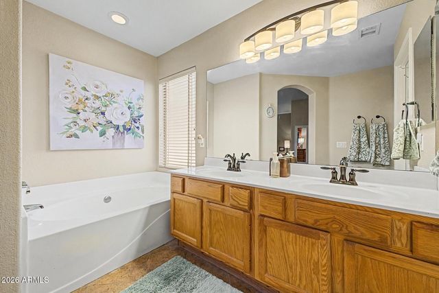 878 W Windhaven Avenue, Gilbert, AZ 85233