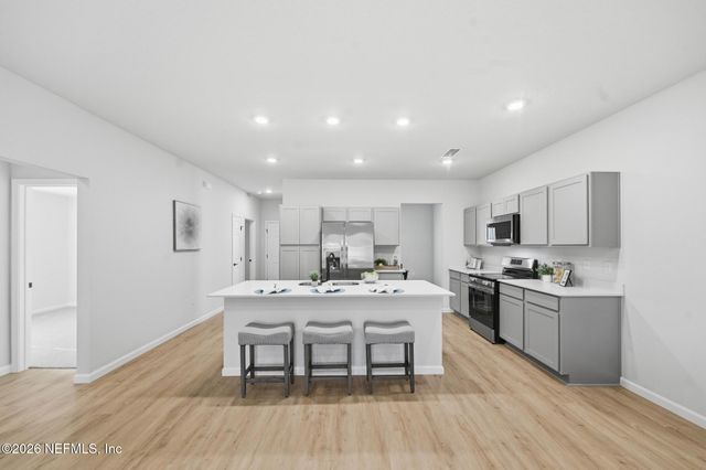 7958 HAMMOND Boulevard, Jacksonville, FL 32220