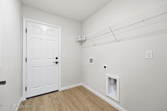 7958 HAMMOND Boulevard, Jacksonville, FL 32220