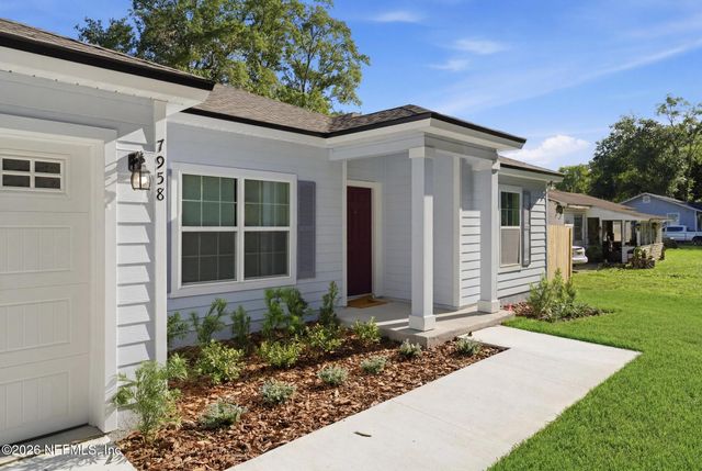7958 HAMMOND Boulevard, Jacksonville, FL 32220