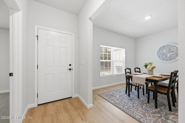 7958 HAMMOND Boulevard, Jacksonville, FL 32220
