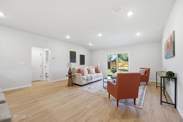 7958 HAMMOND Boulevard, Jacksonville, FL 32220