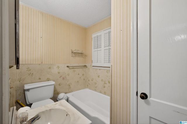 1003 7TH STREET S, Clanton, AL 35045