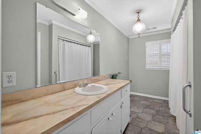 1003 7TH STREET S, Clanton, AL 35045