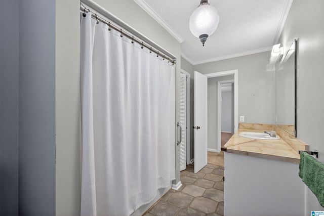 1003 7TH STREET S, Clanton, AL 35045