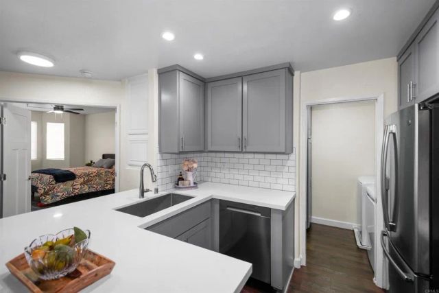 3969 Mahaila Avenue 101, San Diego, CA 92122