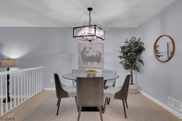 2303 Scarlett Dr, Washington Twp., NJ 07853