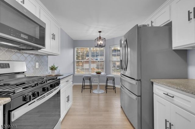 2303 Scarlett Dr, Washington Twp., NJ 07853