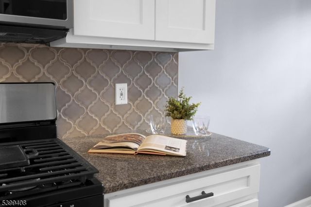 2303 Scarlett Dr, Washington Twp., NJ 07853