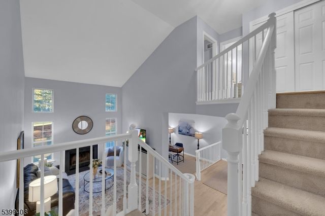 2303 Scarlett Dr, Washington Twp., NJ 07853