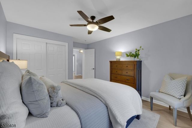 2303 Scarlett Dr, Washington Twp., NJ 07853