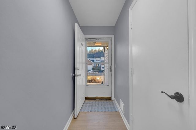 2303 Scarlett Dr, Washington Twp., NJ 07853