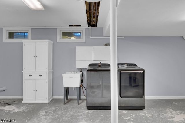 2303 Scarlett Dr, Washington Twp., NJ 07853