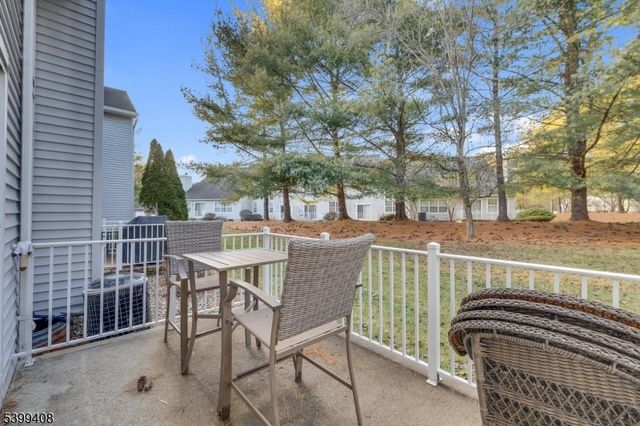 2303 Scarlett Dr, Washington Twp., NJ 07853