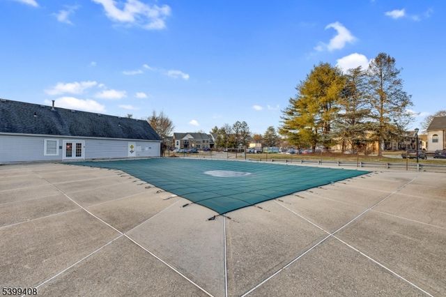2303 Scarlett Dr, Washington Twp., NJ 07853