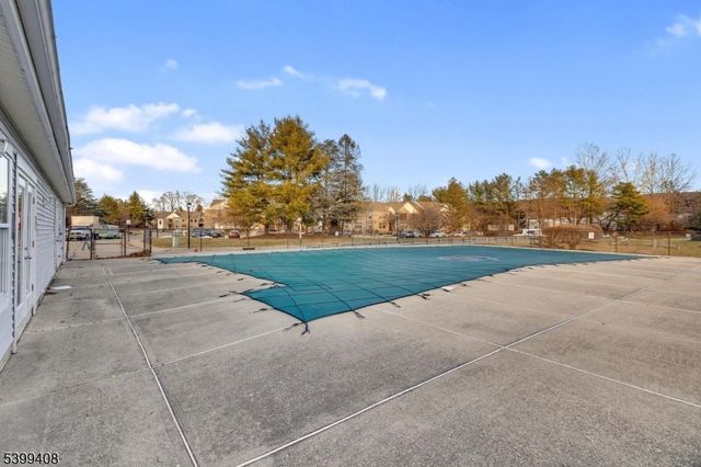 2303 Scarlett Dr, Washington Twp., NJ 07853