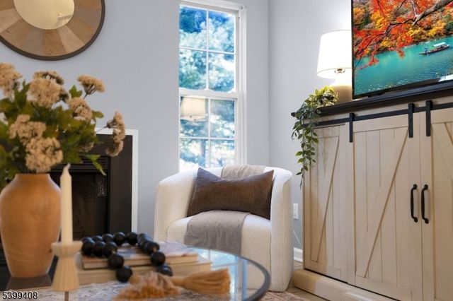 2303 Scarlett Dr, Washington Twp., NJ 07853