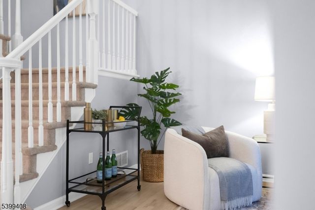 2303 Scarlett Dr, Washington Twp., NJ 07853